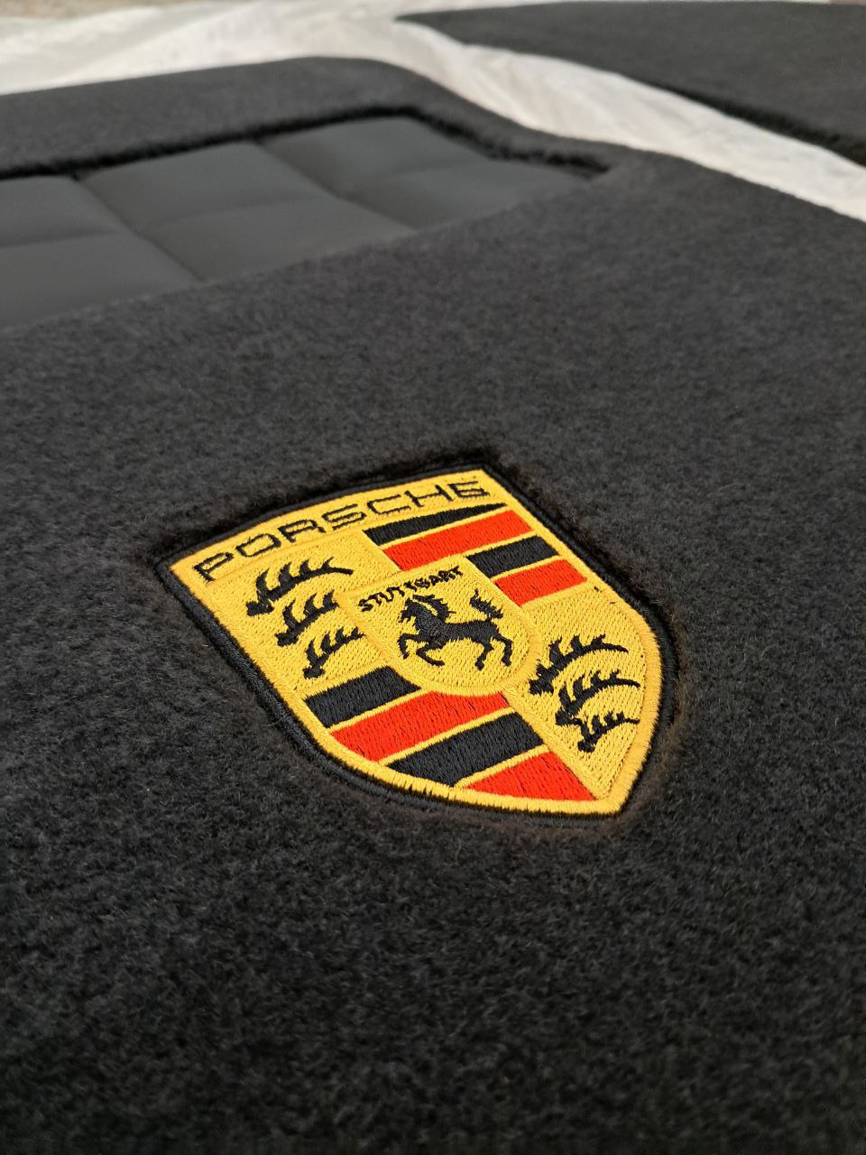 Porsche #15